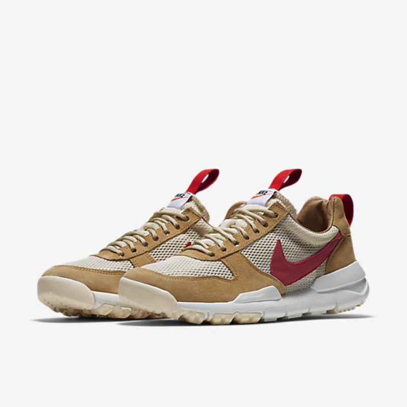 Yard mars top